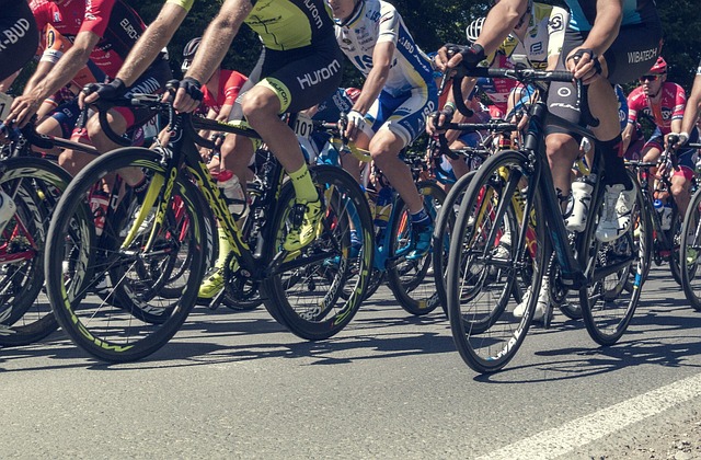 Van der Poel domine le Circuit Nieuwsblad : galerie photos exclusive de son exploit